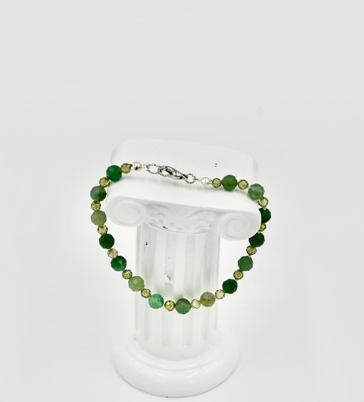Facetted Aventurite 7 Inch Knotted White Silk Bracelet Silver Hardware